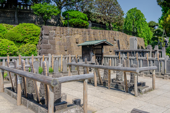 Graveyard of the 47 Ronin at Sengakuji Temple in Tokyo, Japan