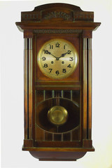 Antike Uhr mit Pendel