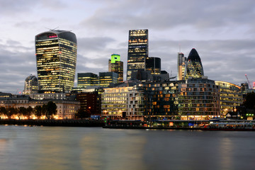London Business District an der Themse