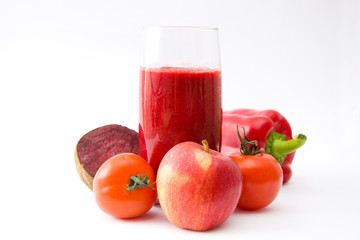 Red detox with beetroot, pepper,apple and tomato