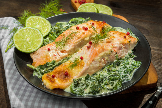 Lachs mit Blattspinat