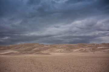 Fototapeta na wymiar Approach to Sand dunes National Park