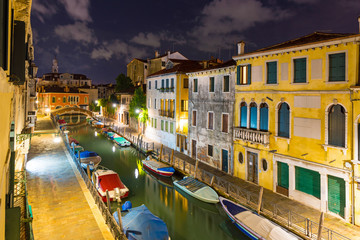Venedig by night