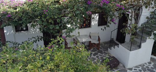 Naklejka premium traditional greece houses in kamari on santorini island