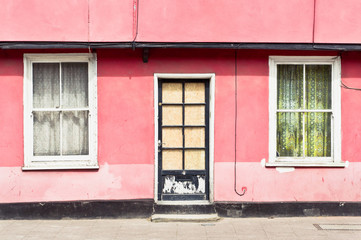 Fototapeta na wymiar Pink cottage