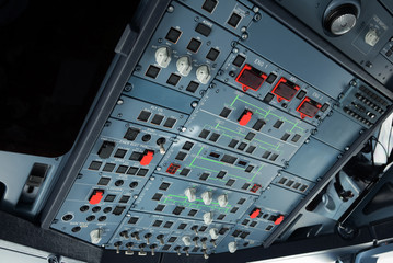 Verkehrsflugzeug, Cockpit, Overhead Panel