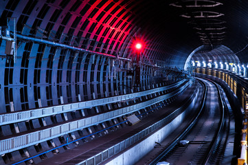 Fototapeta premium railway road（電車道のトンネル）