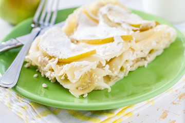 Apple and cottage cheese lasagne