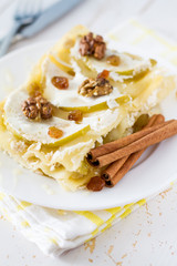 Apple and cottage cheese lasagne, cinnamon and nuts