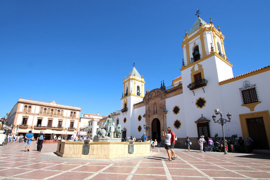 Ronda / Plaza Del Soccoro - Andalousie (Espagne)
