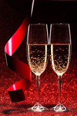 Pair glass of champagne