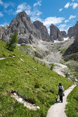 Fototapeta na wymiar Trekking in Sassolungo and Sassopiatto, Dolomites