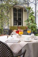 Breakfast with flowers