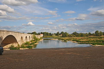 Beaugency,  ponte sulla Loira  - Loira, Francia