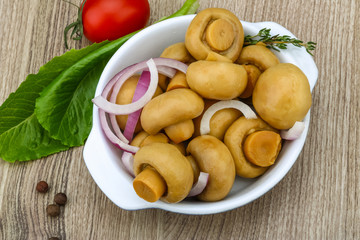 Pickled champignon