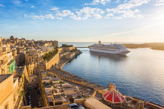 รูปภาพValetta – เลือกดูภาพถ่ายสต็อก เวกเตอร์ และวิดีโอ11,123 | Adobe Stock