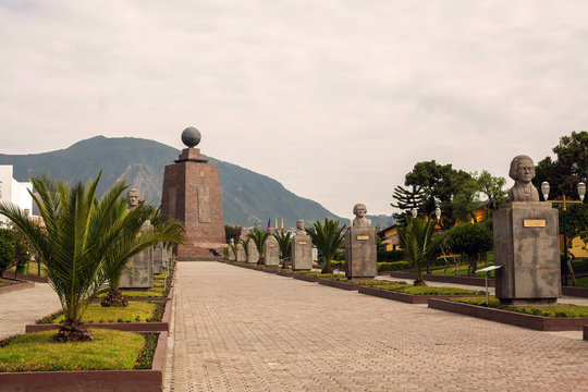 Mitad Del Mundo