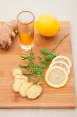 はちみつとレモンの生姜湯、材料