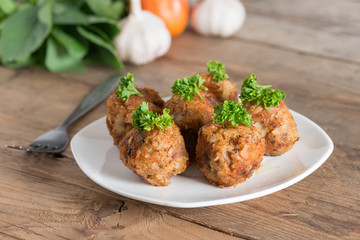 Meatballs in the plate.