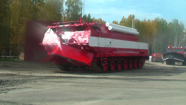 Special fire fighting vehicle SPM in motion