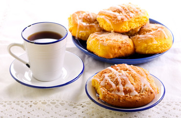 Streusel pumpkin sweet rolls