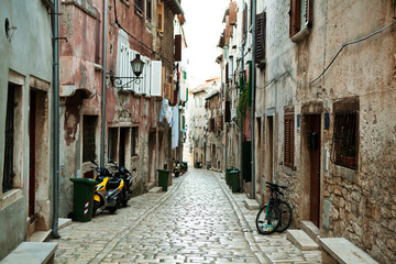 Obraz na płótnie Canvas The street in old town of Rovinj, Croatia.