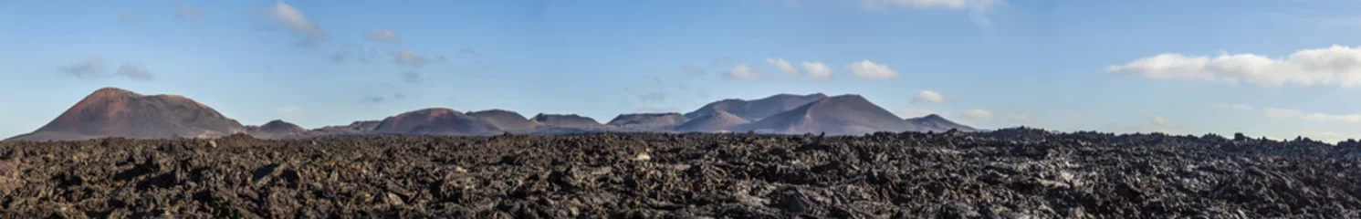 Foto op Plexiglas volcano in timanfaya national park in Lanzarote, Spain © travelview