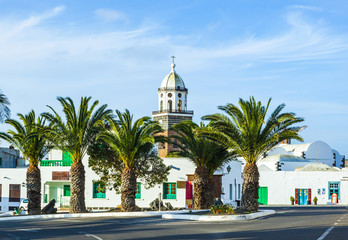 Belltower of the Iglesia San Miguel in Teguise © travelview