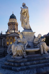 Schiller-Denkmal auf dem Gendarmenmarkt