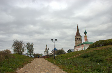 Булыжные тротуары Суздаля