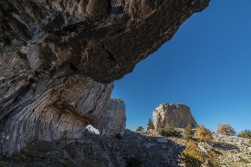 bilinmeyen yeni yerler keşfetmek