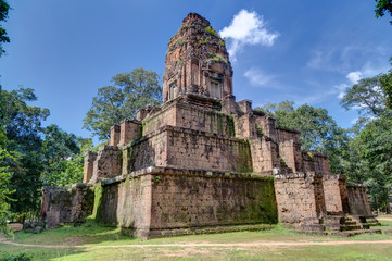 Fototapeta na wymiar Baksei Chamkrong temple in the Angkor Wat historical complex