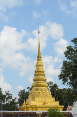 Fototapeta premium Golden pagoda in Phra That Chae Haeng temple, nan province thailand