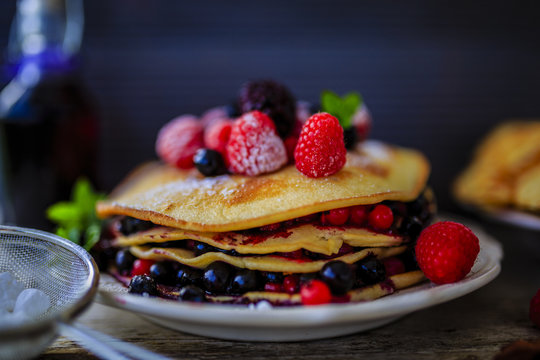 Pancakes with frutti di bosco