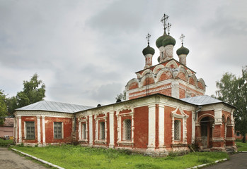 Fototapeta na wymiar Trinity cathedral in Ostashkov. Russia