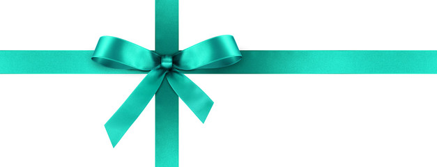 Türkisfarbene Geschenkschleife und Geschenkband aus blauem Satin Panorama - Geschenk, Schleife, Band - Isoliert - weißer Hintergrund. Banner Vorlage für Grußkarten und Postkarten