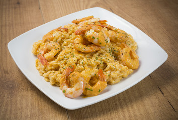 Arroz con langostinos al curry