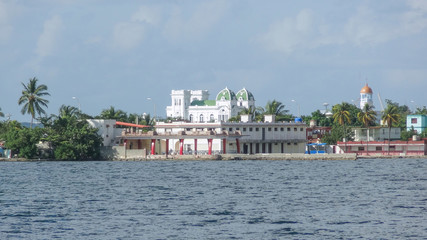 waterside scenery around Cienfuegos