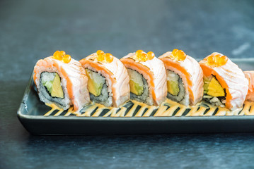 Salmon sushi roll