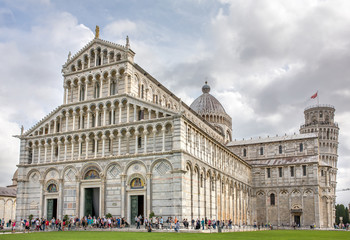 Obraz premium Leaning tower and Cathedral in Pisa, Italy