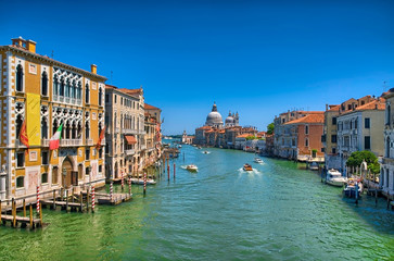 Fototapeta na wymiar Gorgeous view of the Grand Canal and Basilica Santa Maria della