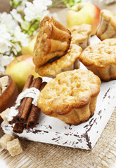 Apple muffins with cinnamon