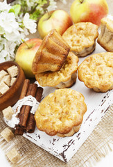 Apple muffins with cinnamon