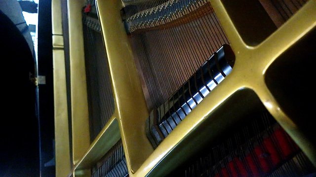 grand piano with hammers;