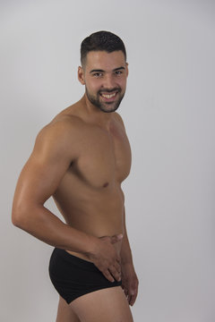 Hombre en ropa interior