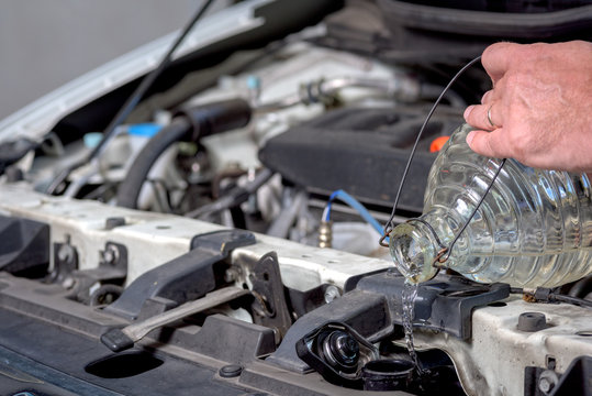 Adding water to engine for protestion