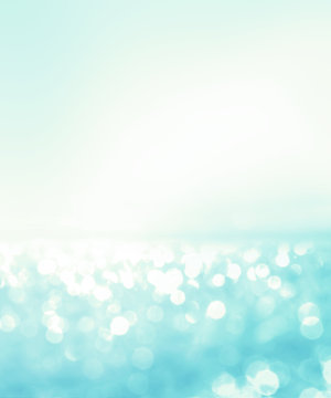 abstract blur light on the sea and ocean background for summer 