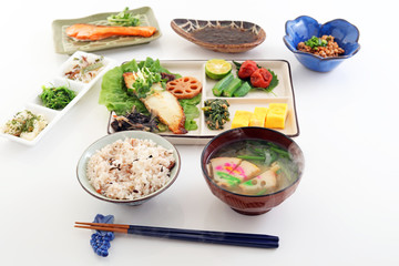 おいしそうな和風定食