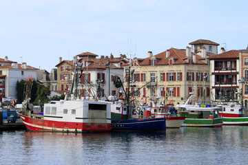 Fototapeta na wymiar port de Saint-Jean-De-Luz