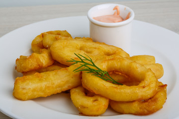 Fried calamari rings